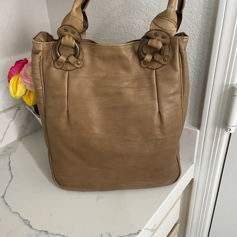 FALOR NWOT Genuine Leather Made in Italy, soft Brown Fawn color, cool details - Picture 4 of 12